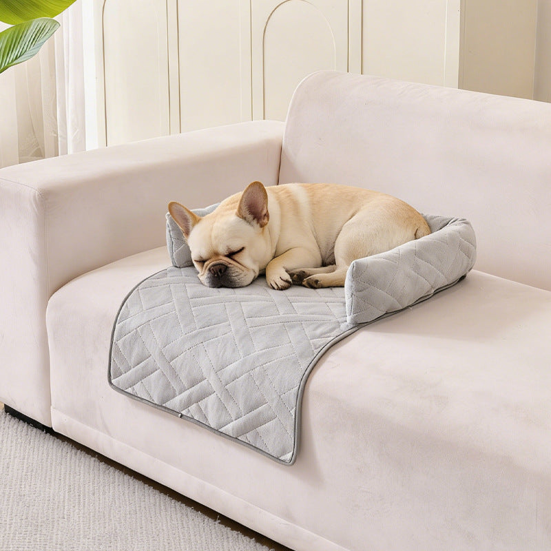 Cat Calming Bed: Help Your Pet Sleep Through Summer Chaos