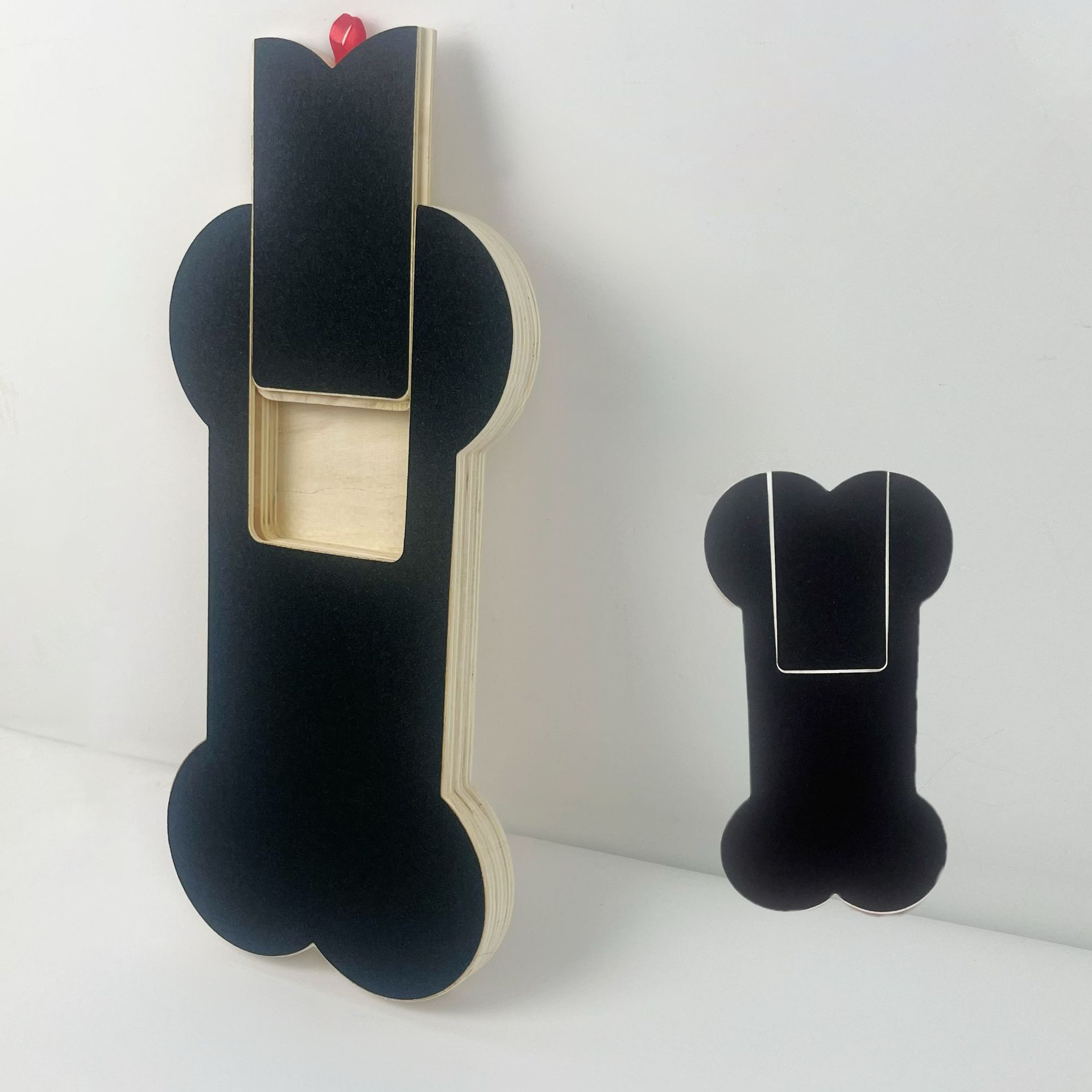 Petananda Dog Nail Scratch Board Scratcher Treat Dispenser Non-Slip Na