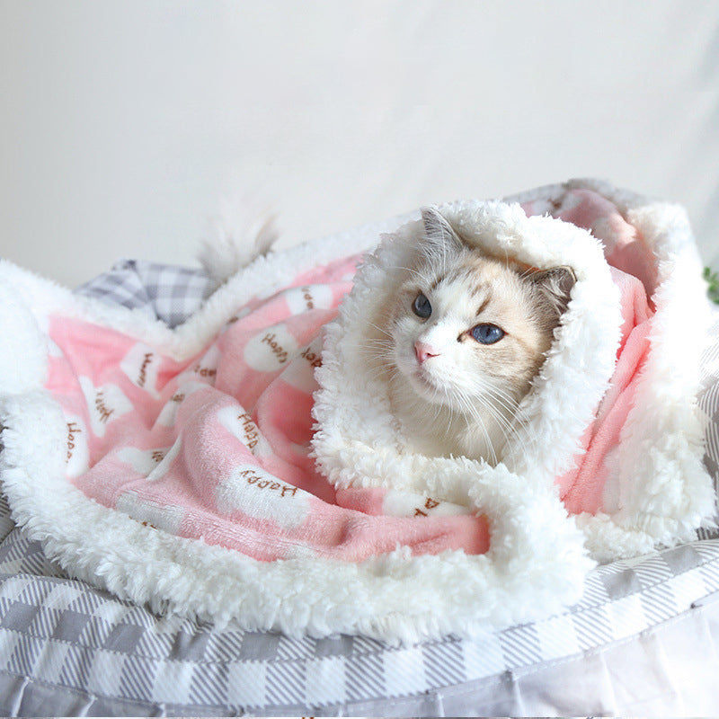 Petananda Thick Lamb Fleece Pet Dog Blanket Soft Flannel Cat And Dog Cushion To Keep Warm — in use