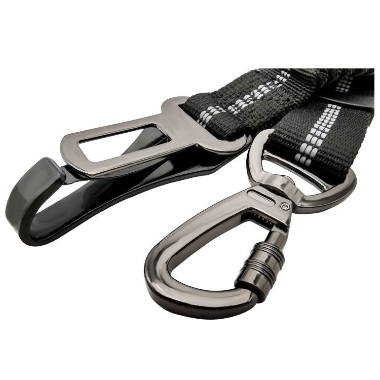 Petananda Pet Supplies Dog Reflective Buffer Retractable Car Seat Belt — in use